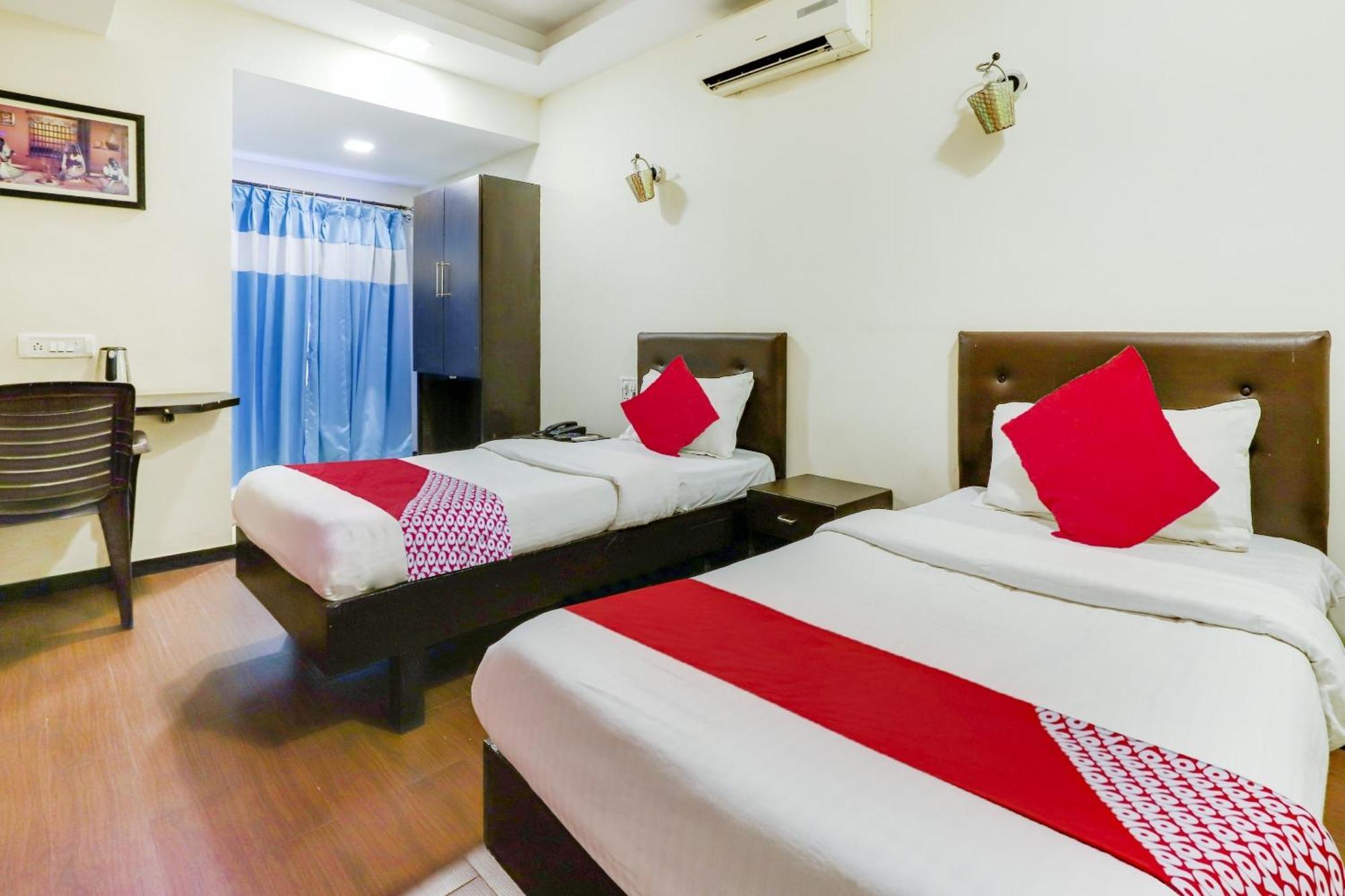 ואדודרה Oyo Hotel Dash מראה חיצוני תמונה