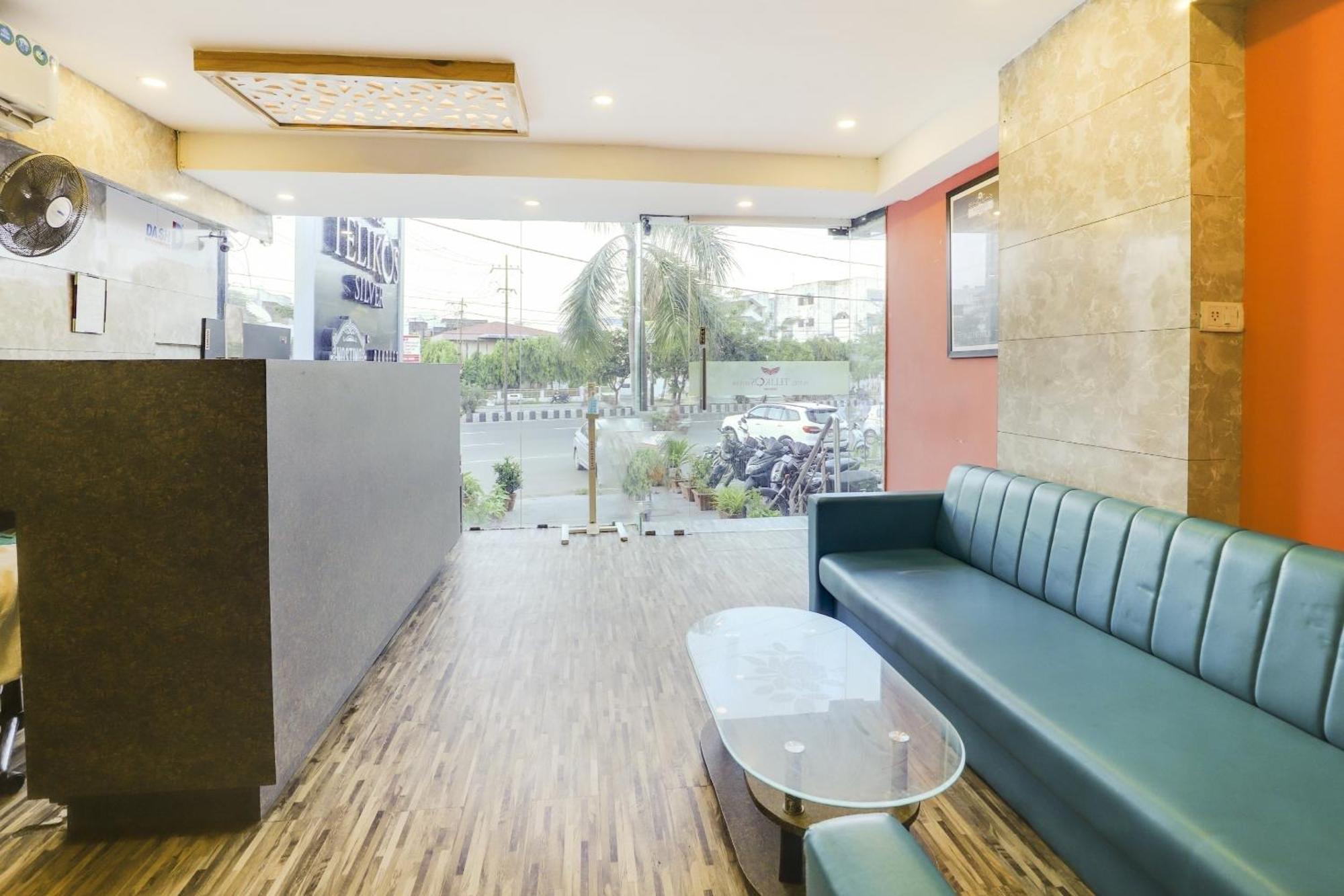 ואדודרה Oyo Hotel Dash מראה חיצוני תמונה